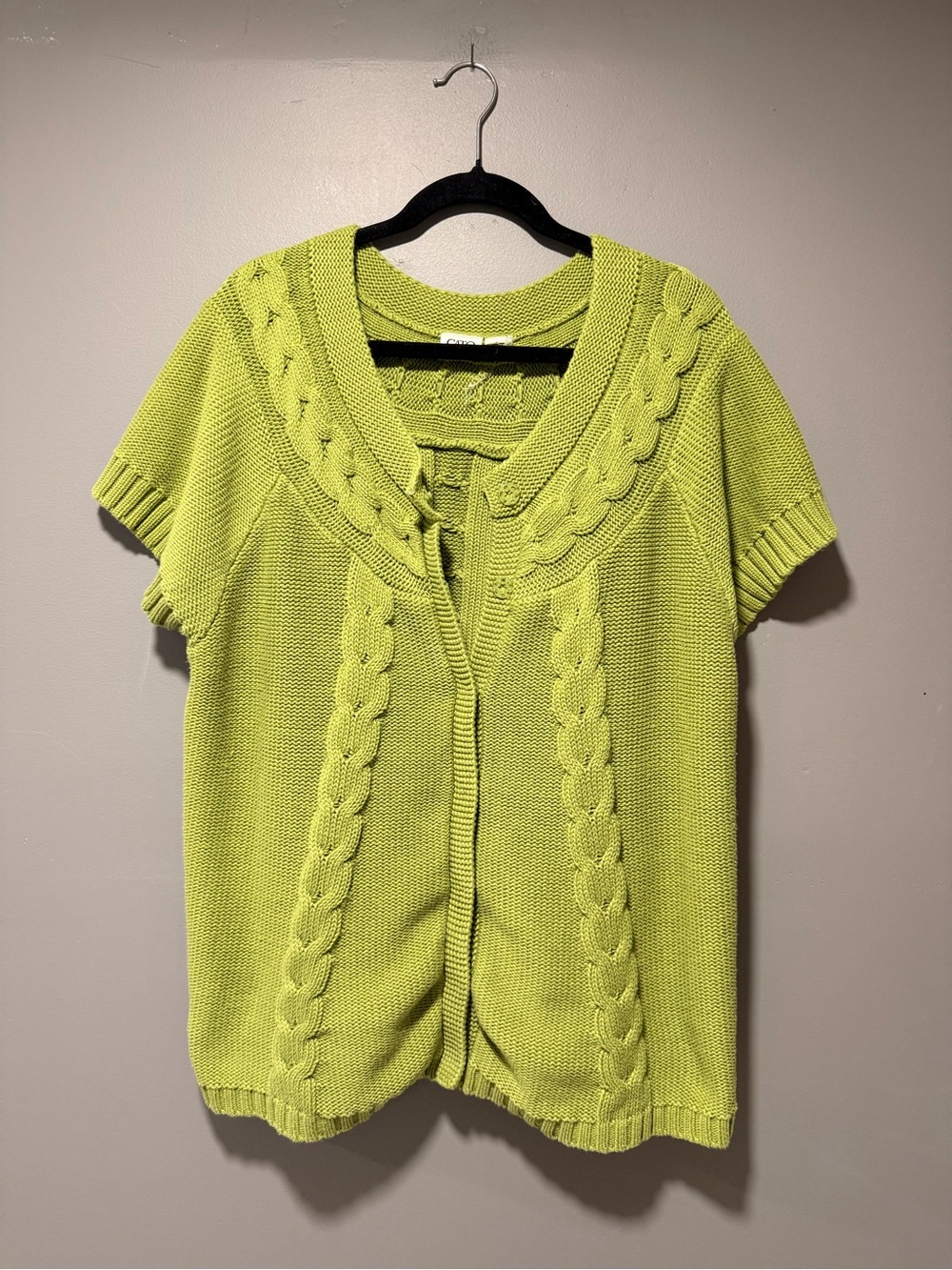 Women’s short sleeve sweater